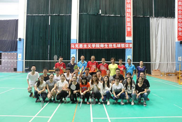 Bwin必赢第三届羽毛球师生联谊赛顺利举办